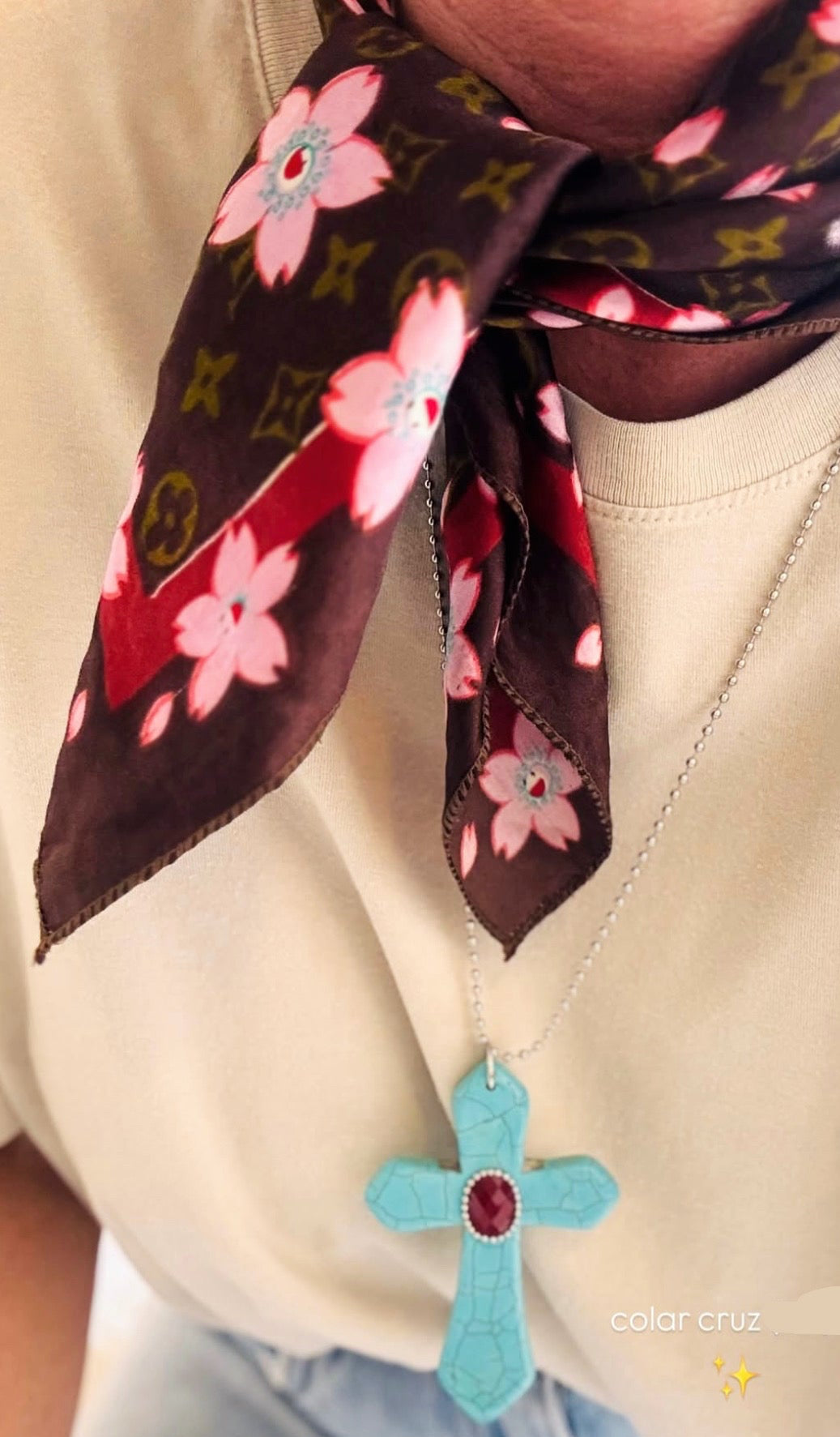 Colar Cruz Azul