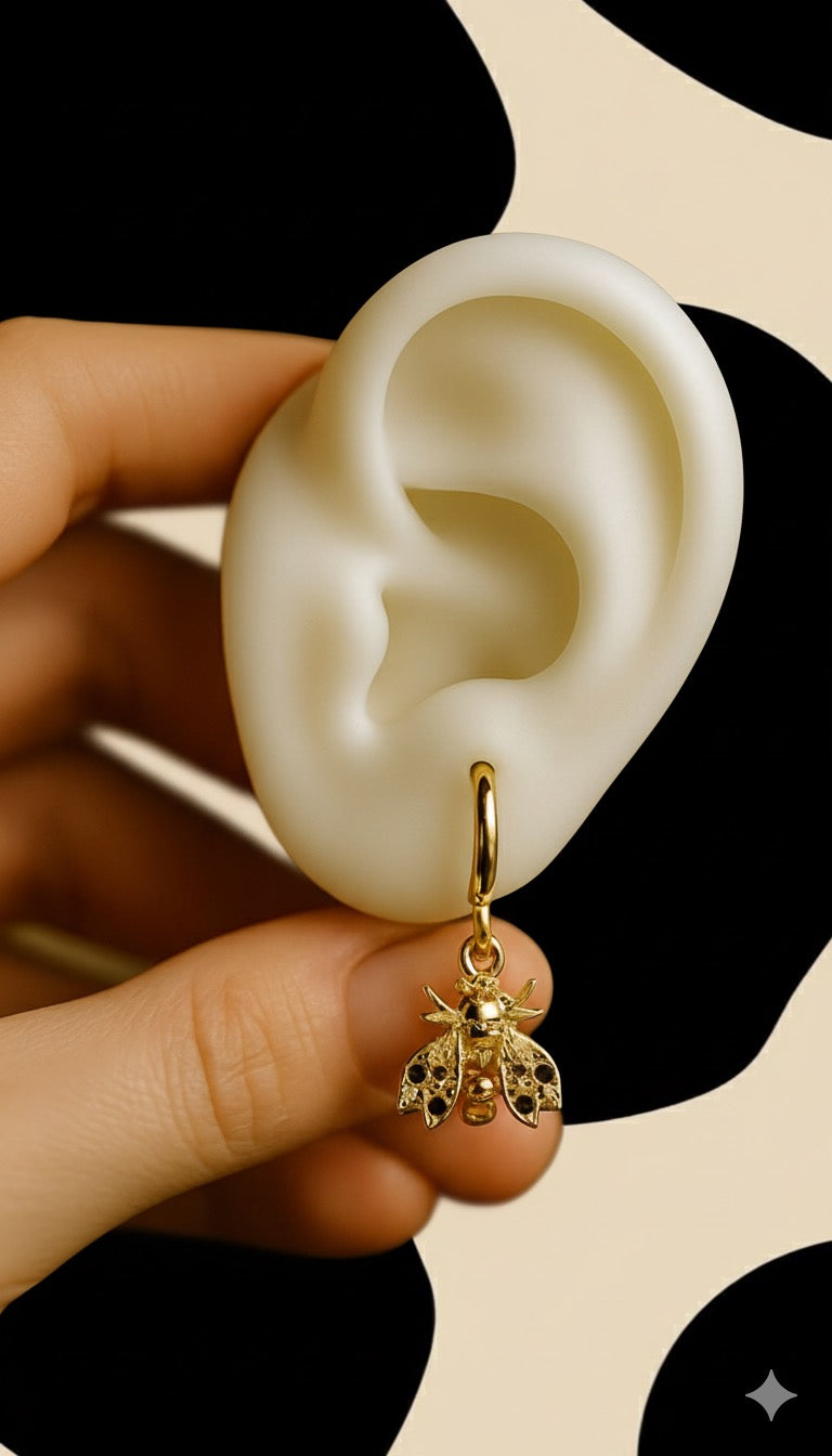 BRINCO ABELHA DOURADA