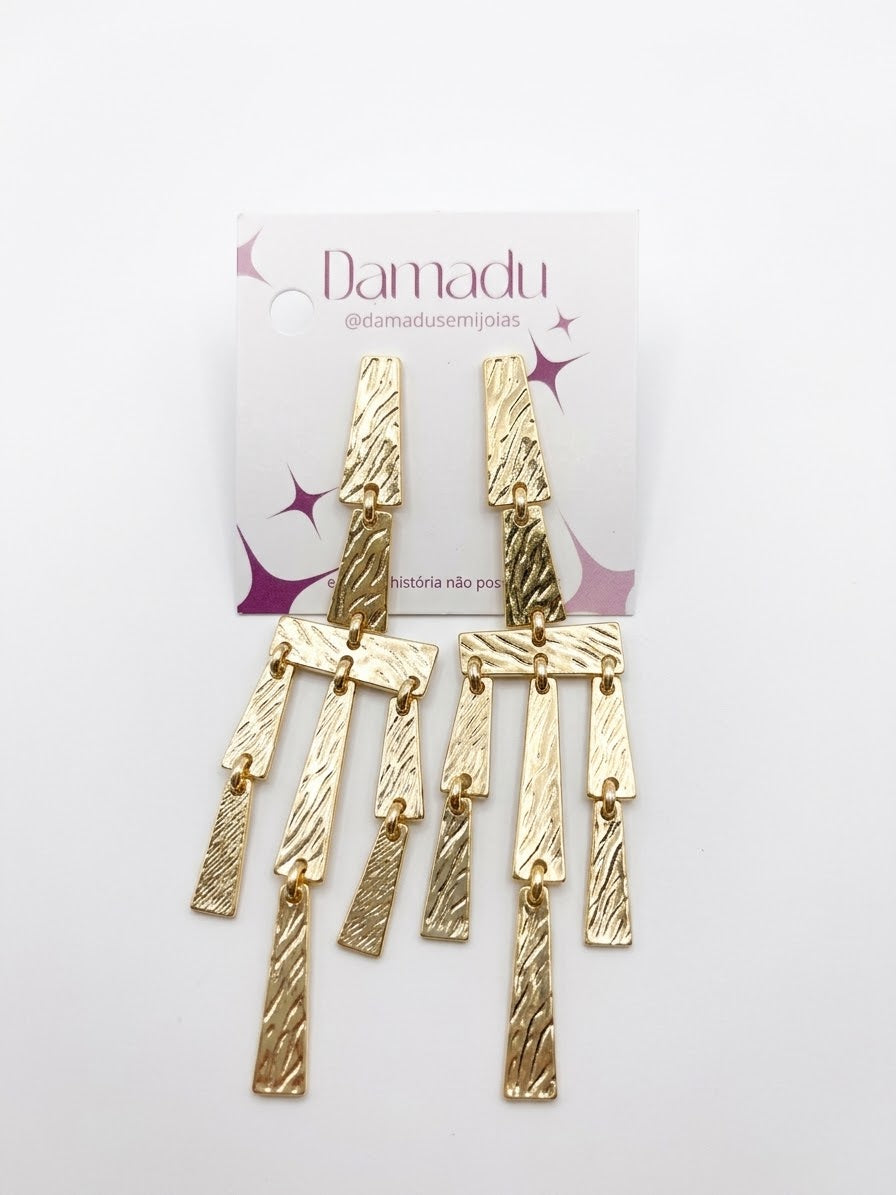 Brinco Triângulo Dourado