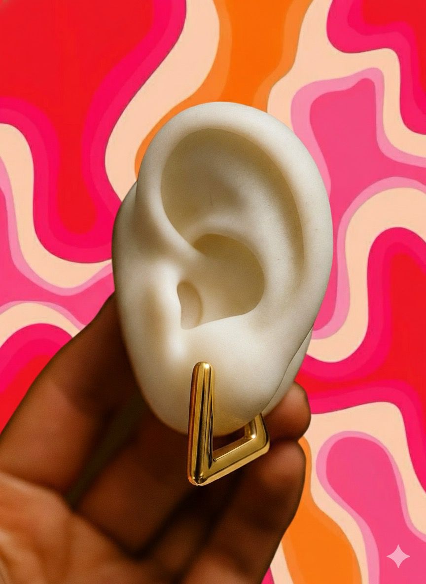 BRINCO TRIÂNGULO PEQUENO