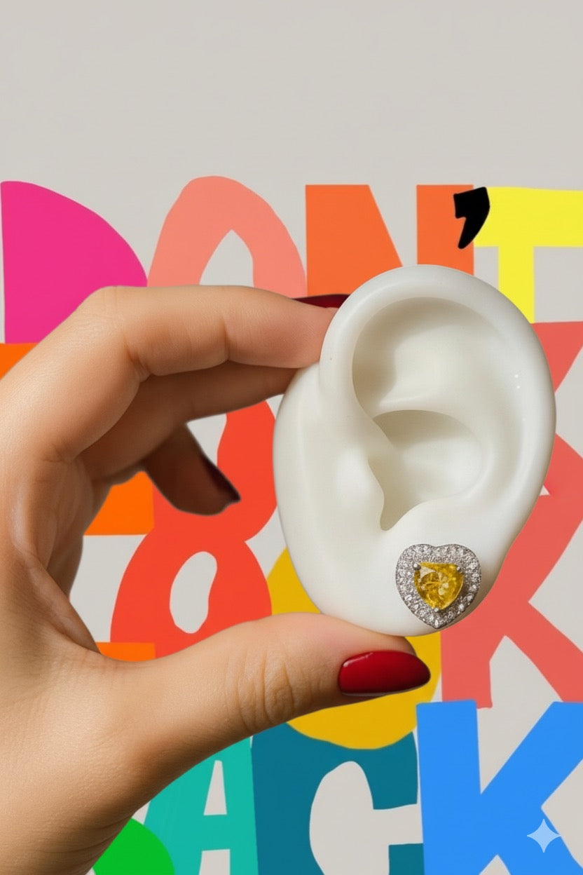 BRINCO CORAÇÃO CRAVEJADO AMARELO